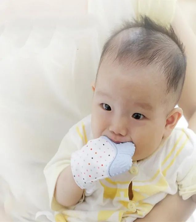 1 Piece Baby Teether Glove Good Quality Newborn Infant Baby Silicone Teether Baby Teething Gloves Baby Teething Mitten Silicon Teething Gloves