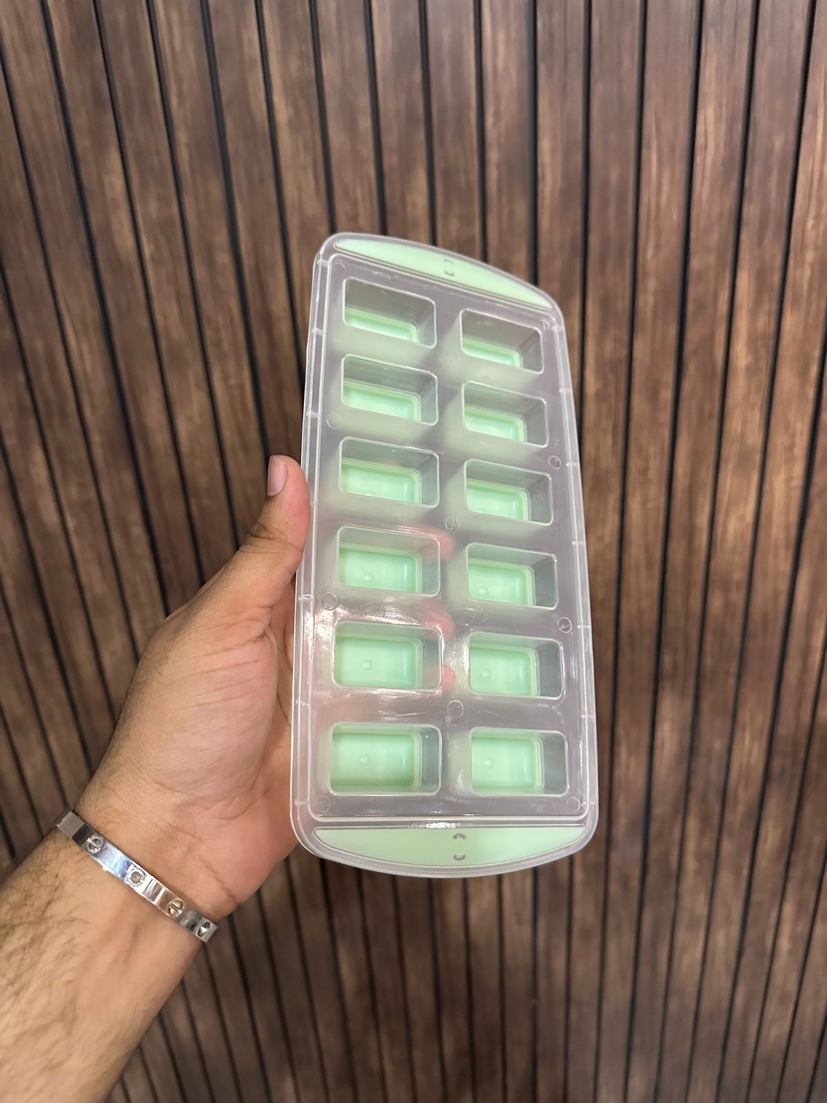 Silicon Ice Cube Tray With 11 Ice Cube Flexible Mold / Easy Push Pop Out Silicone Ice Tray Kitchen Tool Utensils For Freezer (Random Shap)